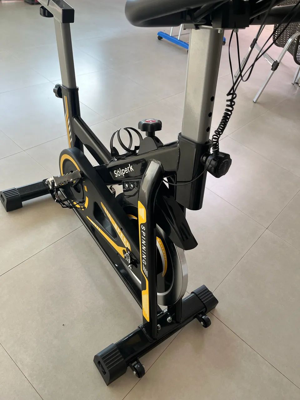 Bicicleta ergométrica spining 8 KG - Foto 2