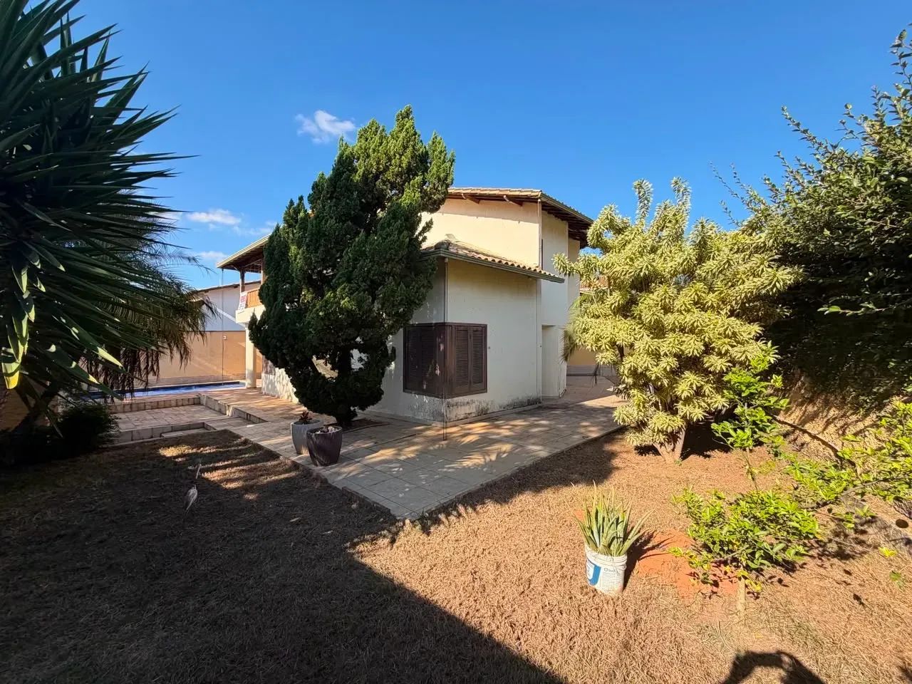 Casa com 4 quartos sendo 2 suítes 3 banheiros 4 vagas - Foto 4