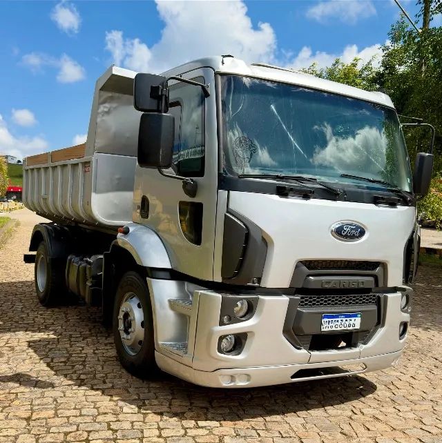 FORD CARGO 1319 4x2 2013 - Foto 2