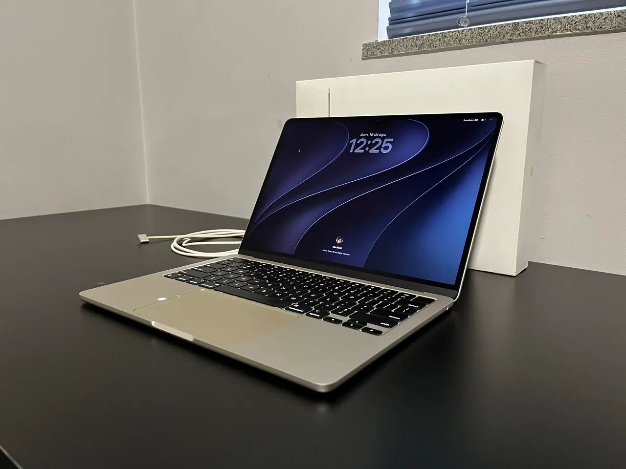 Apple MacBook Air 13インチ 512GB シルバー (M2) AppleMacBook Air M2