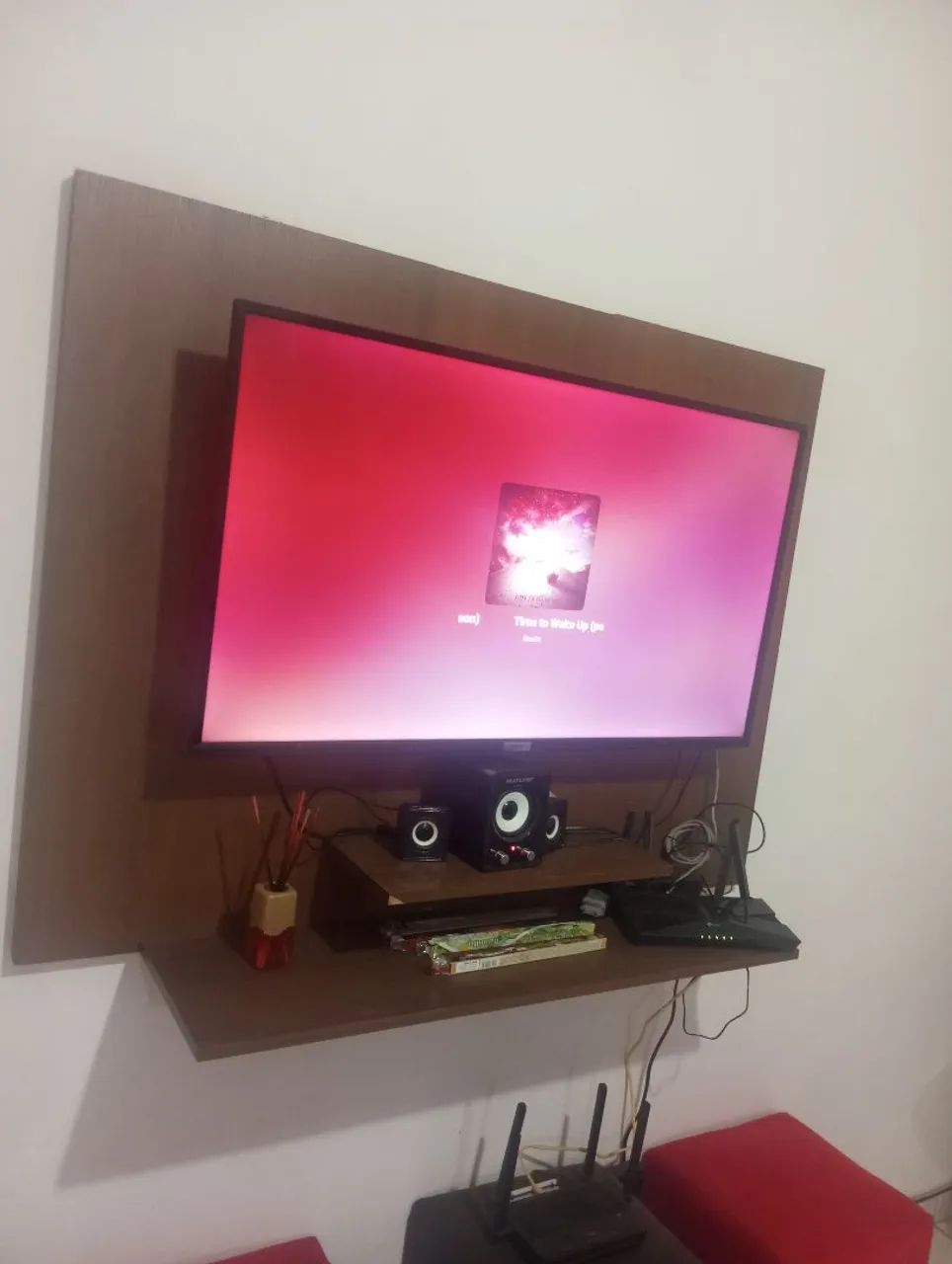 Vendo ar condicionado 12000 BTUs , TV smart 40 polegadas, cabeceira para cama box casal - Foto 2