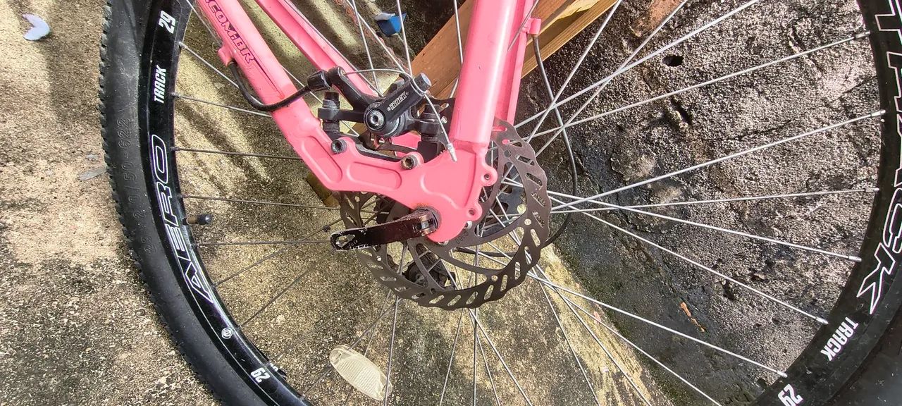 Vendo bicicleta usada com marcas de uso  - Foto 4