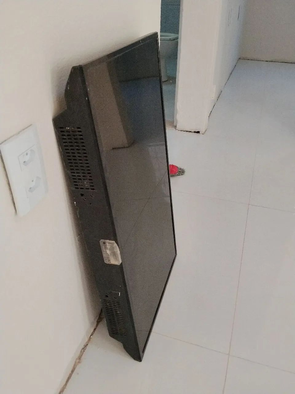 TV LED 32 POLEGADAS RETIRADA PEÇAS - Foto 3