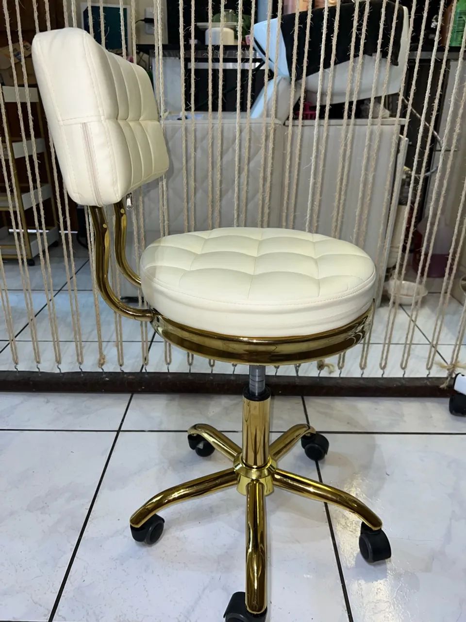 Cadeira mocho dourado gold  - Foto 2