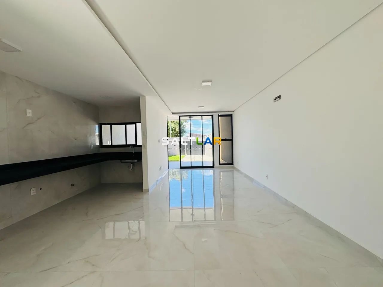 CASA DUPLEX NO CENTRO DO EUSÉBIO - 4 SUÍTES, 2 VAGAS - Foto 5