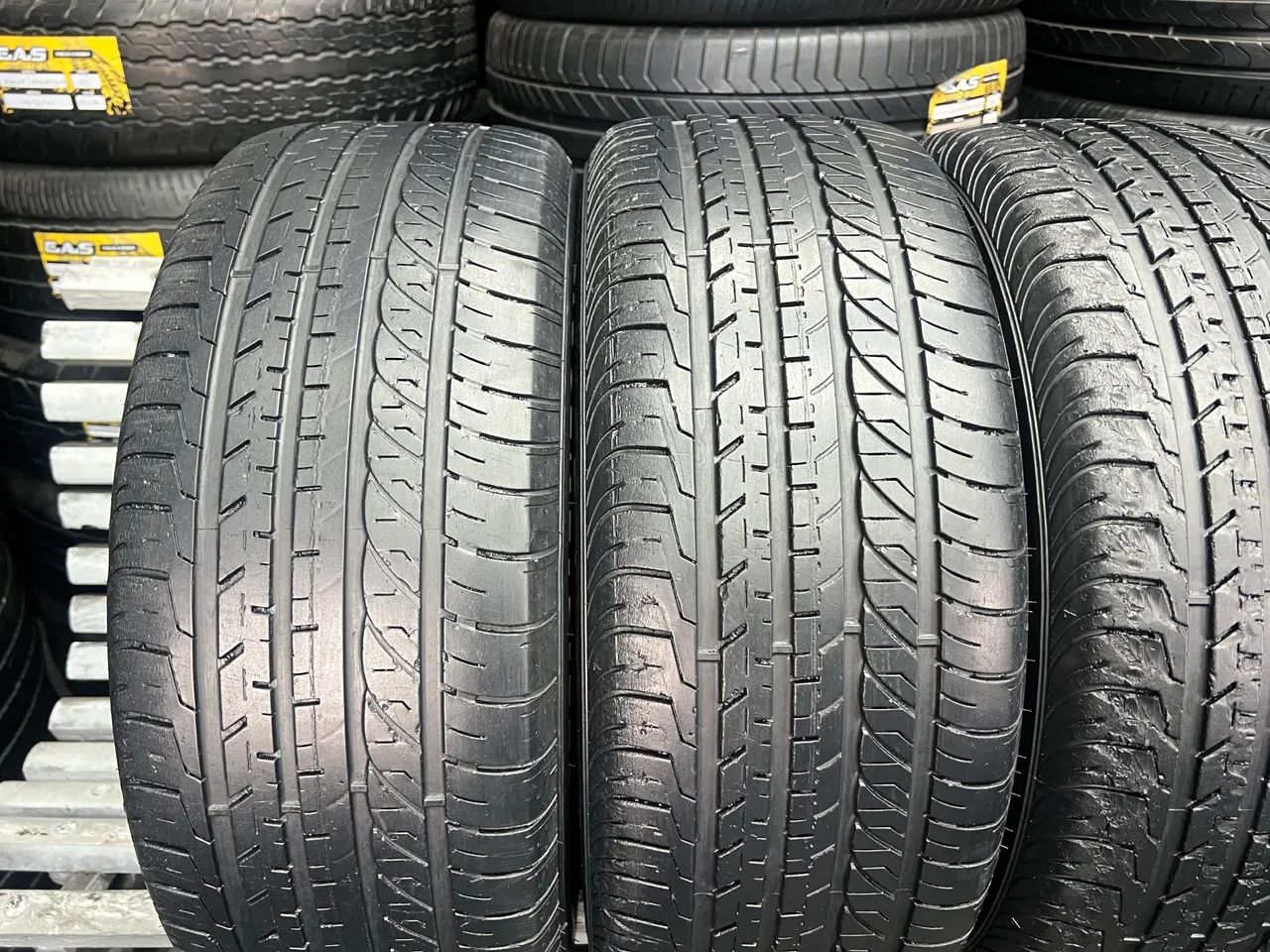 Jogo de Pneus 215/55/16 Goodyear EfficientGrip / Pneu 215/55R16 Goodyear  - Foto 3