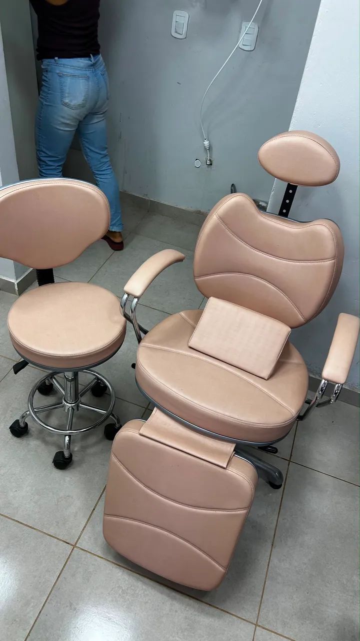 Cadeira profissional ergonômica + Banco auxiliar - Foto 5