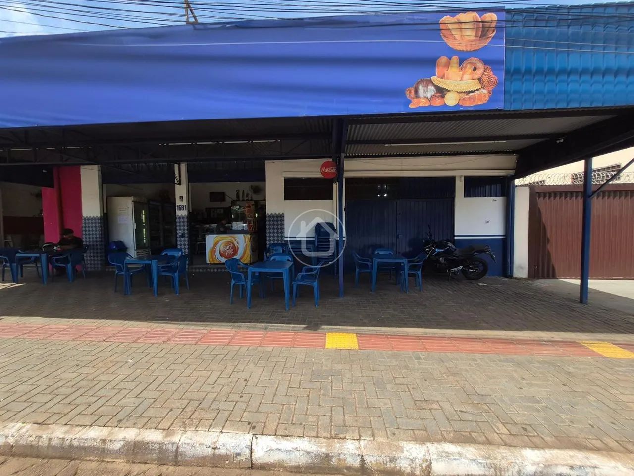 3 PREDIOS COMERCIAS EM AVENIDA PRINCIPAL - Foto 2