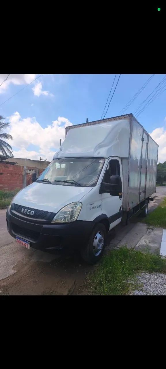 Iveco baú 70c17 ano 2019 Deixo pagar no nome.