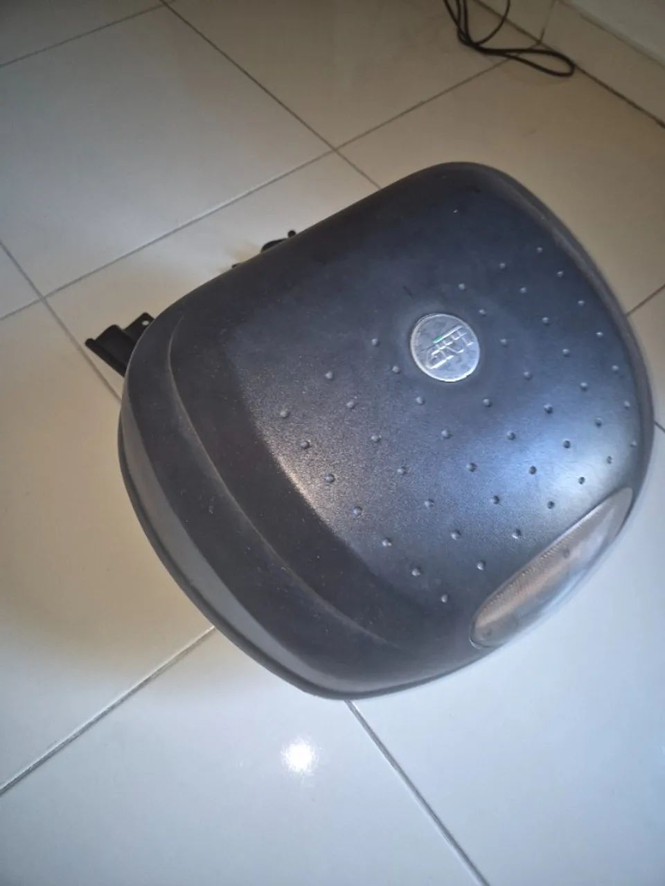 Baú com bagageiro GIVI - Foto 2