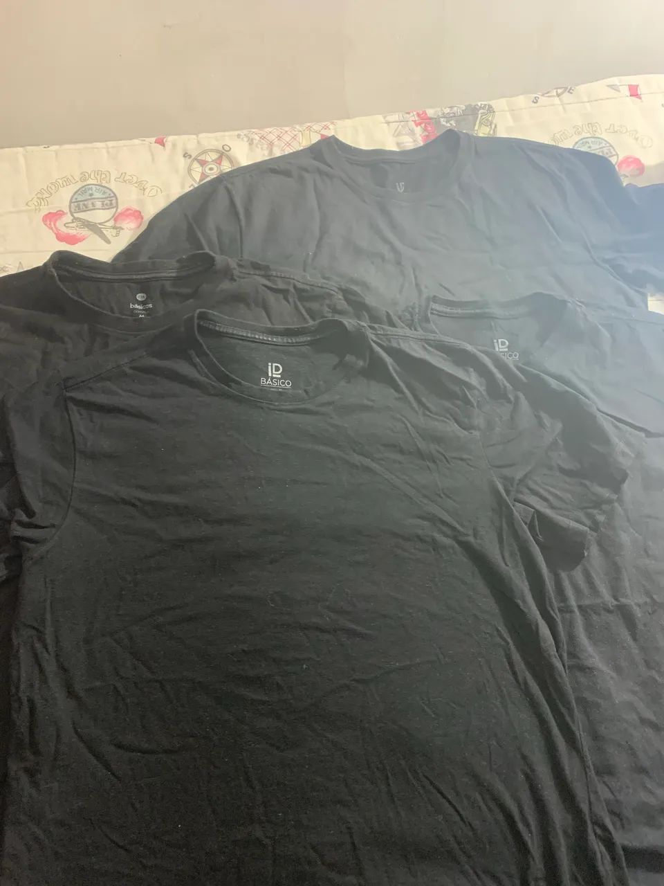 4 camisas pretas em algodão puro - Foto 2