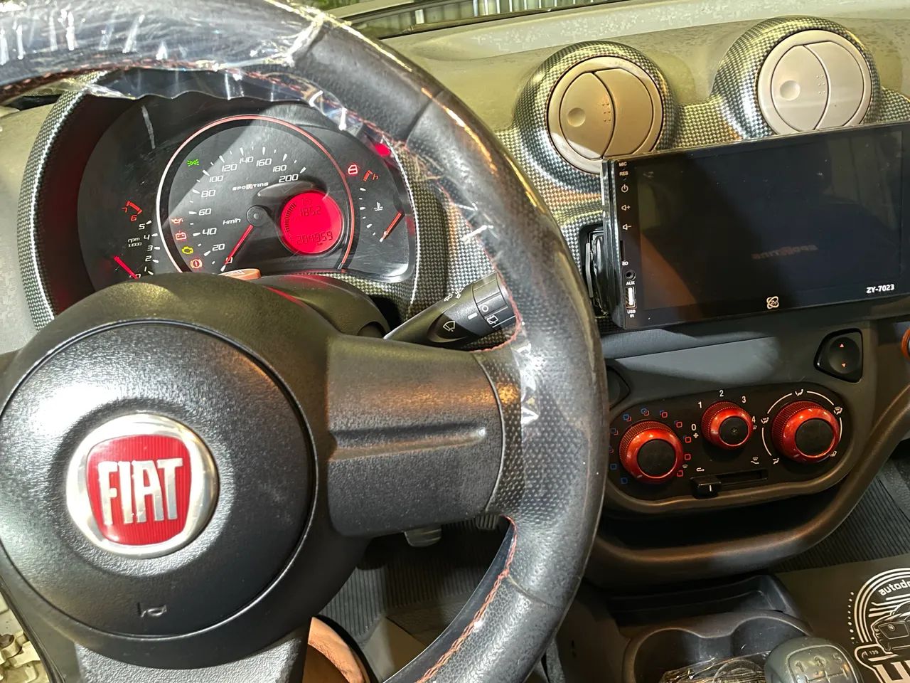 Fiat Uno Sporting 1.4 EVO Fire Flex 8V 2P 2012 - Foto 2