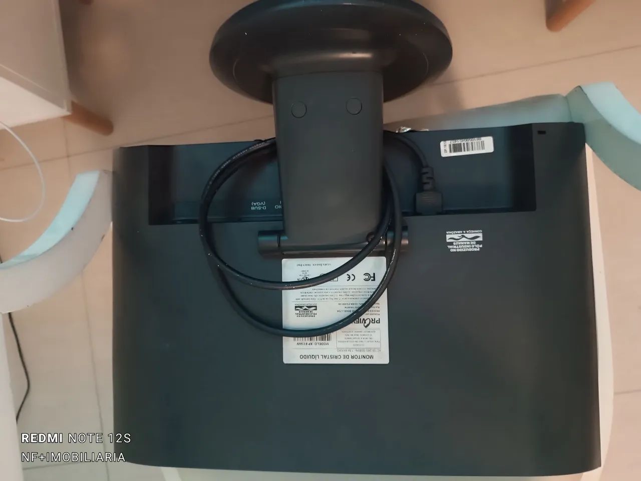 Monitor 19 polegadas liga e desliga - defeito - Foto 4