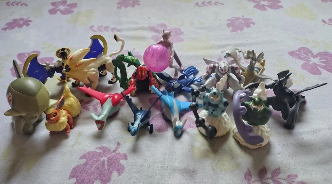 Figures de pokemon NM