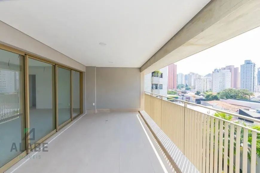 Apartamento tipo para venda com 3 quartos, 149m² - Foto 4