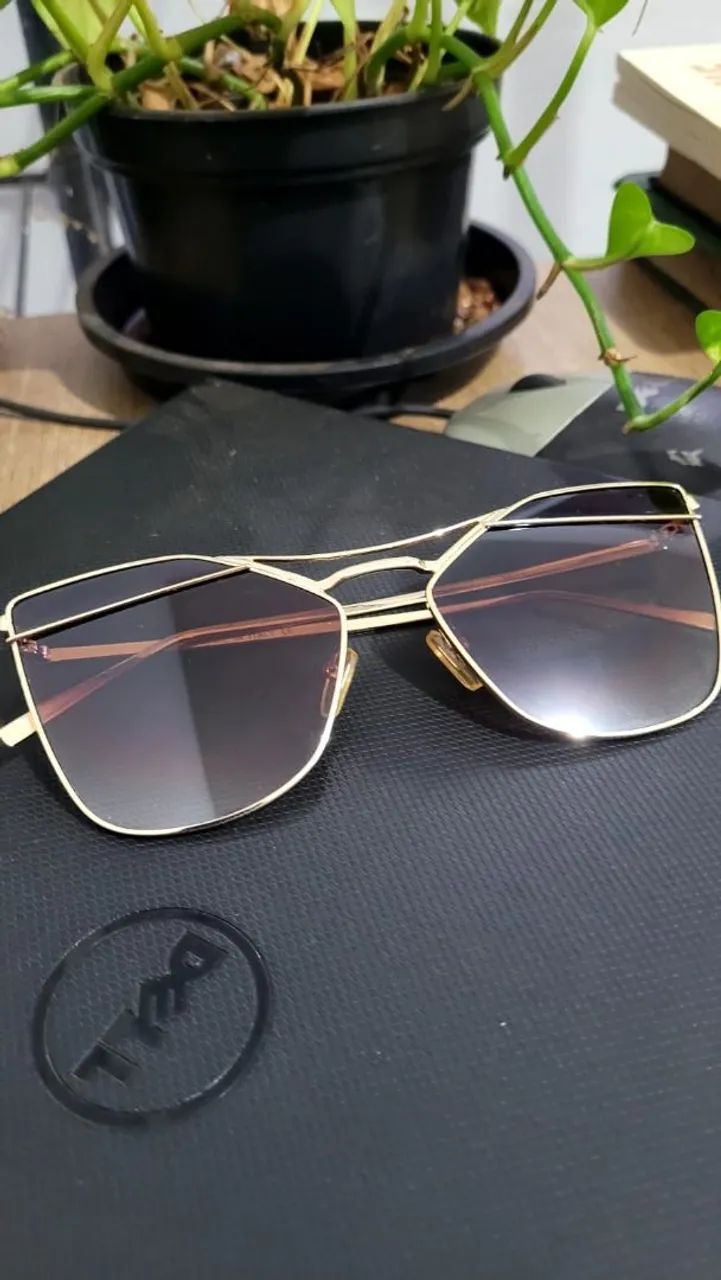 Vendo óculos da Dior feminino  - Foto 3