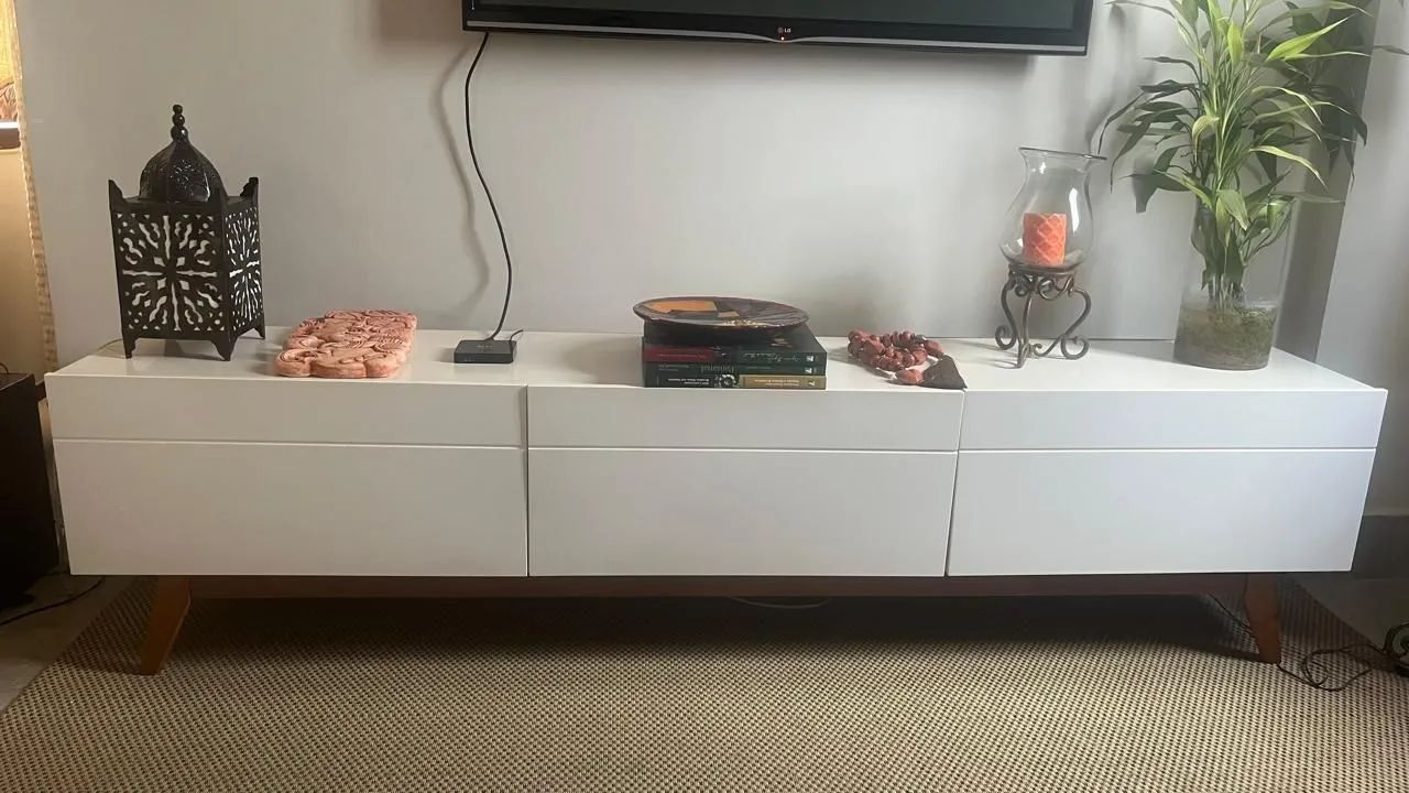 Vendo hack para sala semi novo. 