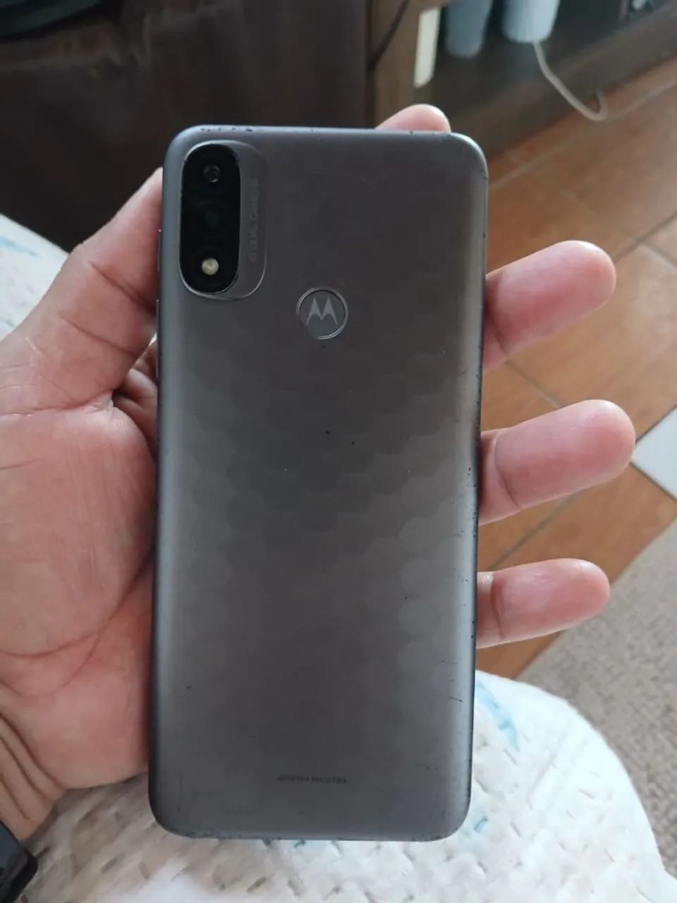 Motorola  E20  - Foto 2