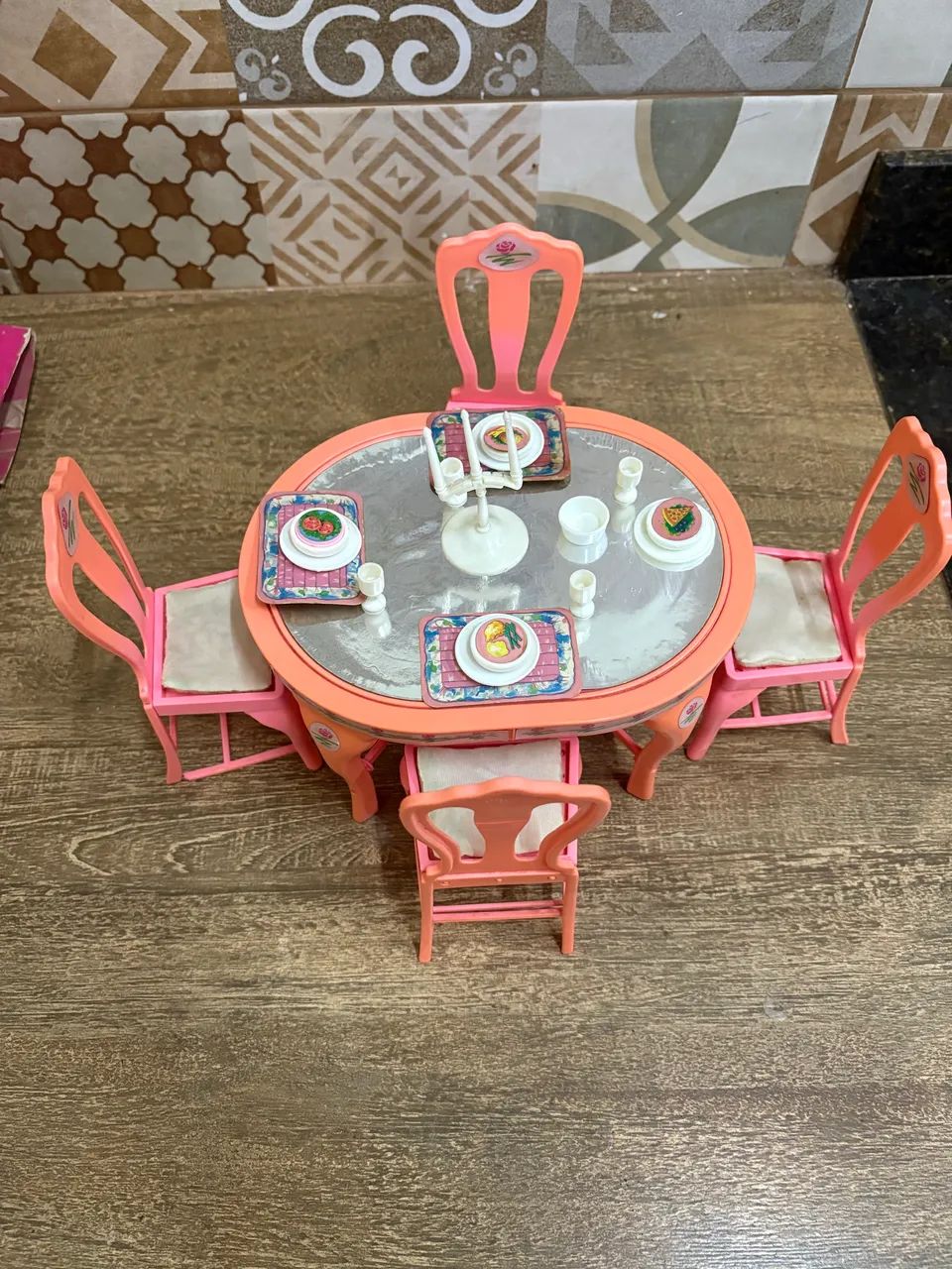 Mesa de jantar - Barbie