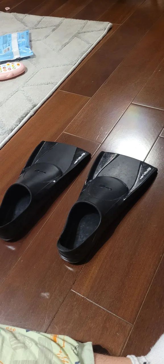 Pé de pato otimas condições - Foto 2