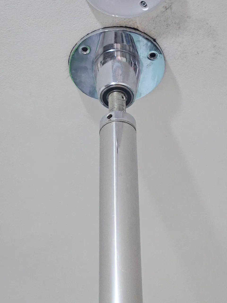 Vendo barra de pole dance - Foto 3