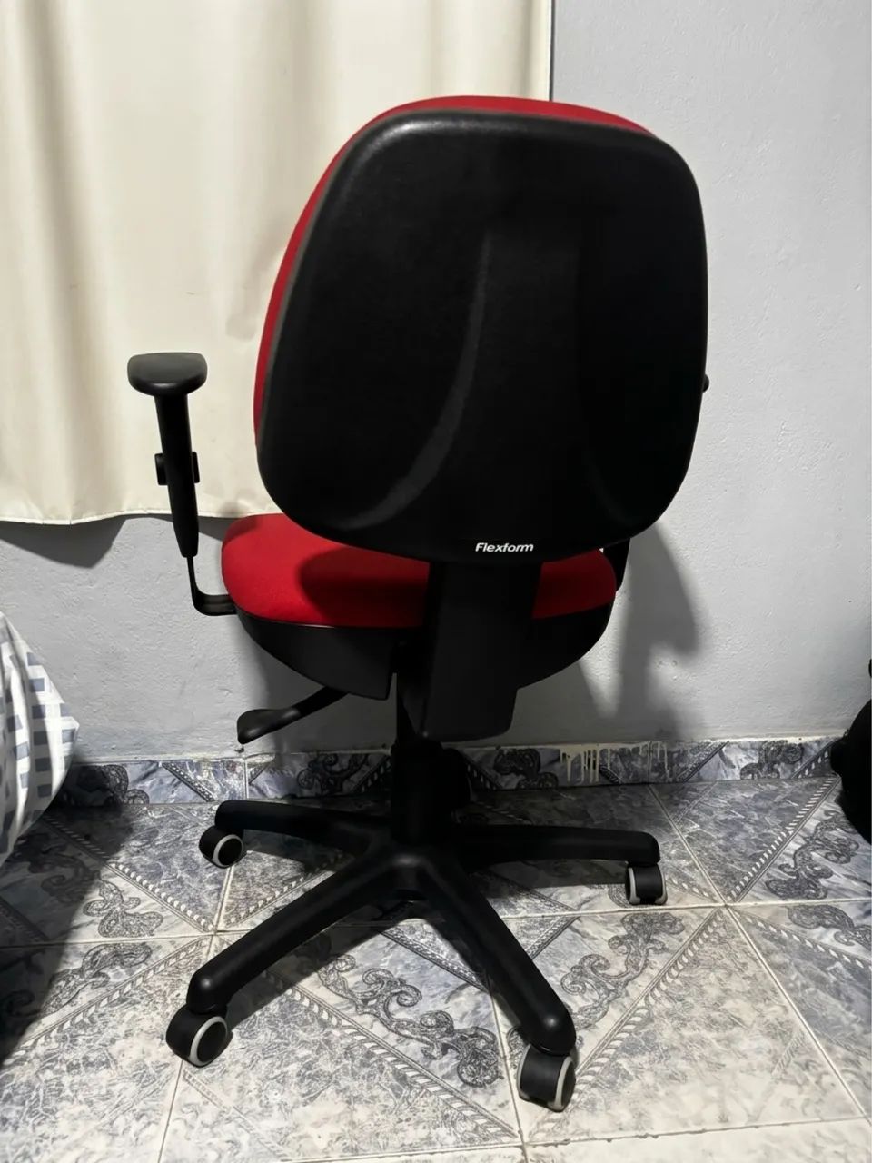 Cadeira de escritório flexform  - Foto 4
