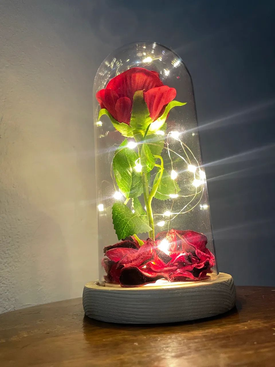 Rosa Artificial em Redoma com Luzes LED Bela e a Fera  - Foto 2