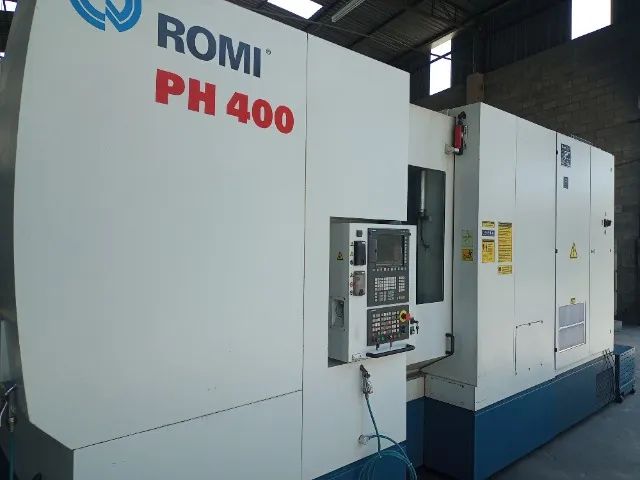 torno cnc  centro de usinagem  cnc - Foto 4