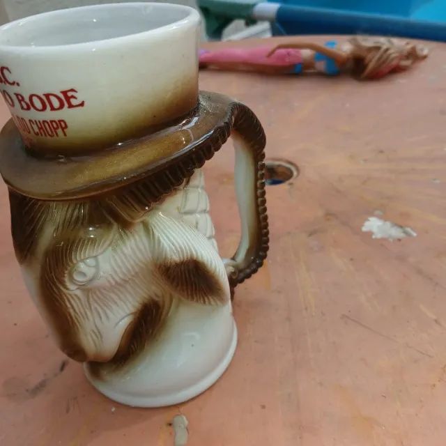 CANECA PORCELANA BAFO DO BODE ANTIGA COMEMORATIVA