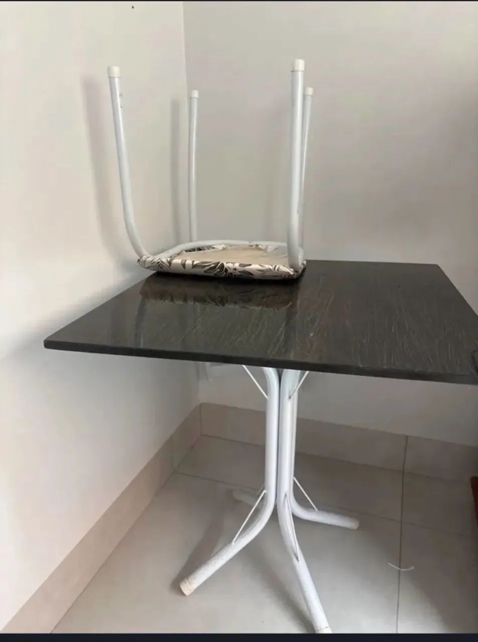 Mesa 4 Cadeiras 