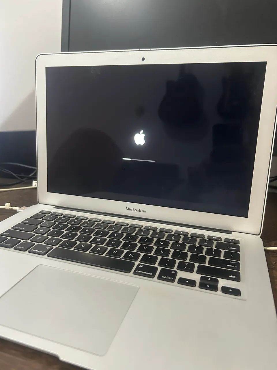 MacBook Air 13" 2014 /Intel Core i7 / 8 GB RAM / Carregador Original