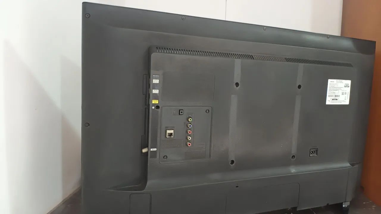 Vendo tv Samsung 40 polegadas Ld funcionado em bom estado . whatsapp: * - Foto 3