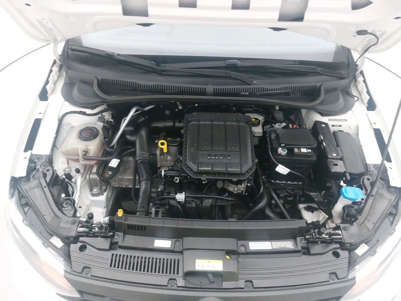 Volkswagen Polo Track 1.0 Flex 12V 5p, foto 10 de 18