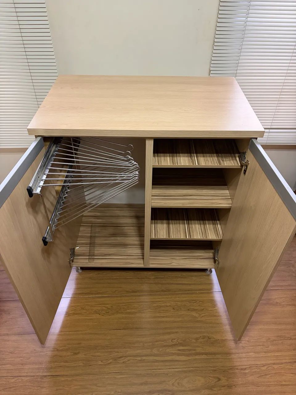 Cômoda em MDF  de 1 linha, resistente, com calceiro inox e sapateira  - Foto 3