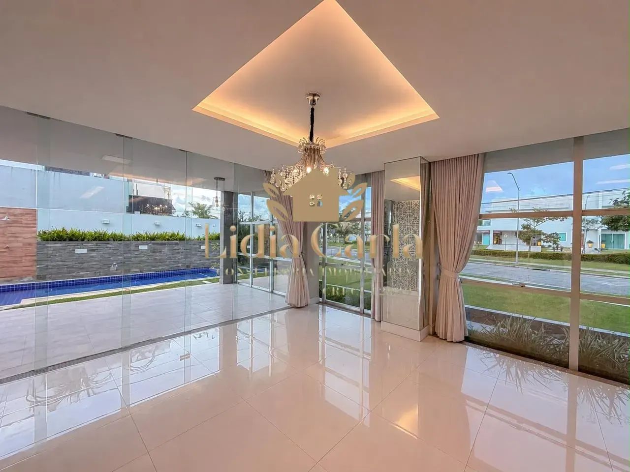 ALugo linda cada no Montenegro Boulevard