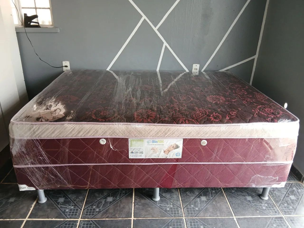 Cama Box Casal De Molas Semi Nova  - Foto 4