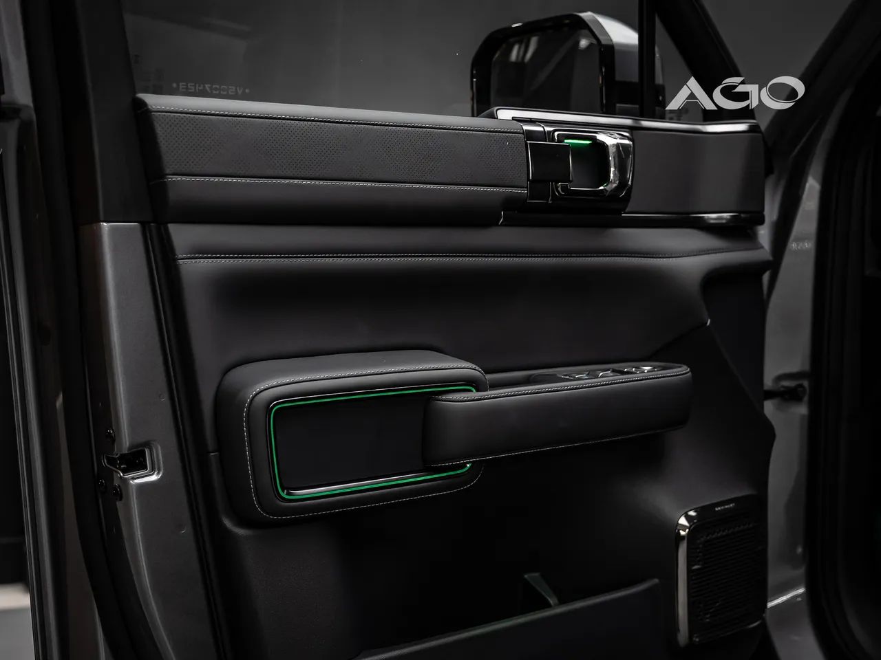 Denza B5 SUV híbrido plug-in, foto 12 de 15