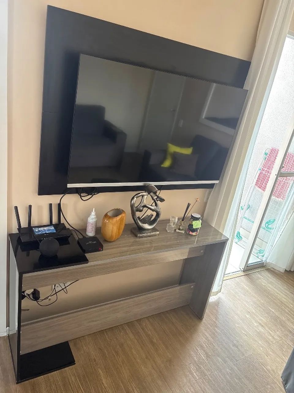 Painel com rack