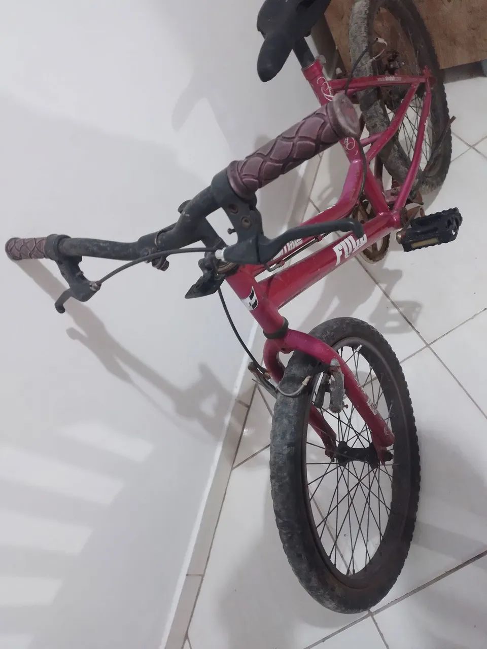 Bicicleta aro 20 só 60 reais  - Foto 5