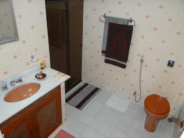 Casa com 2 moradias, 4 vagas e 1 salão de festas no Bairro Castrioto - Foto 7