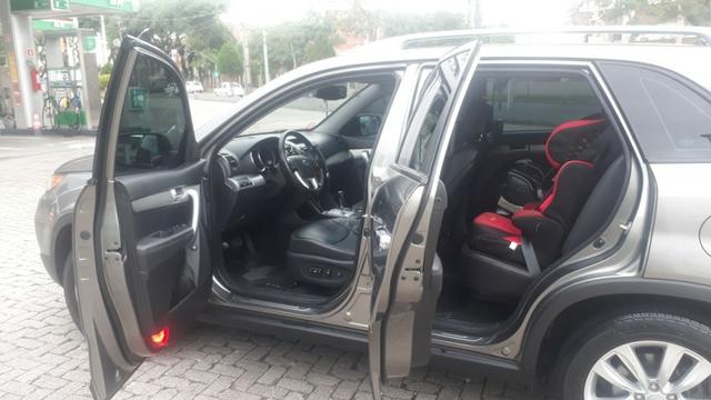 Sorento EX 2.4 2011 7 Lugares Teto Multimídia Xenon - Foto 15
