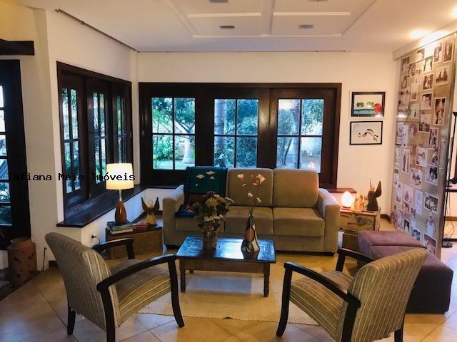 Vende Casa Cond. Fechado em Candelária 3 Suítes 5 Wc 320 mts² Dep.Comp