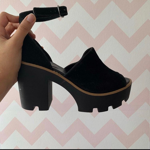 sandalia constance tratorada