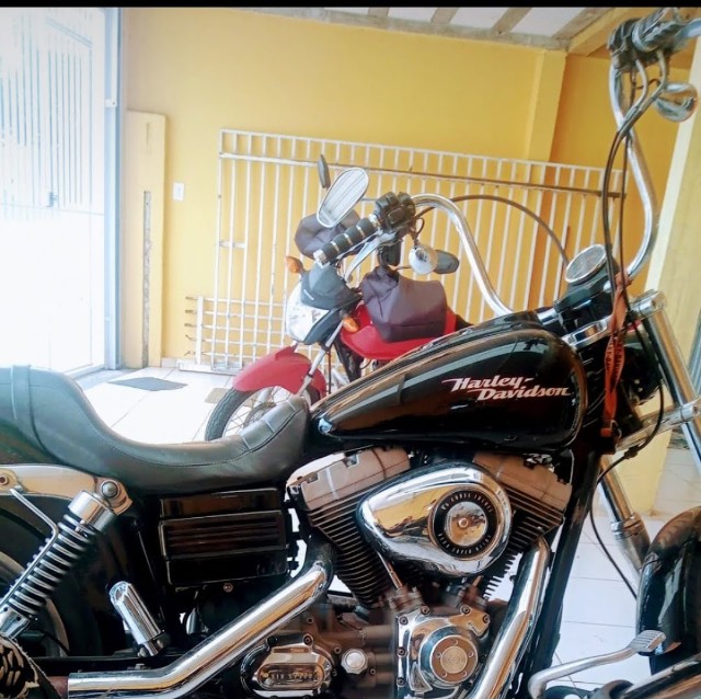 HARLEY DAVIDSON DYNA