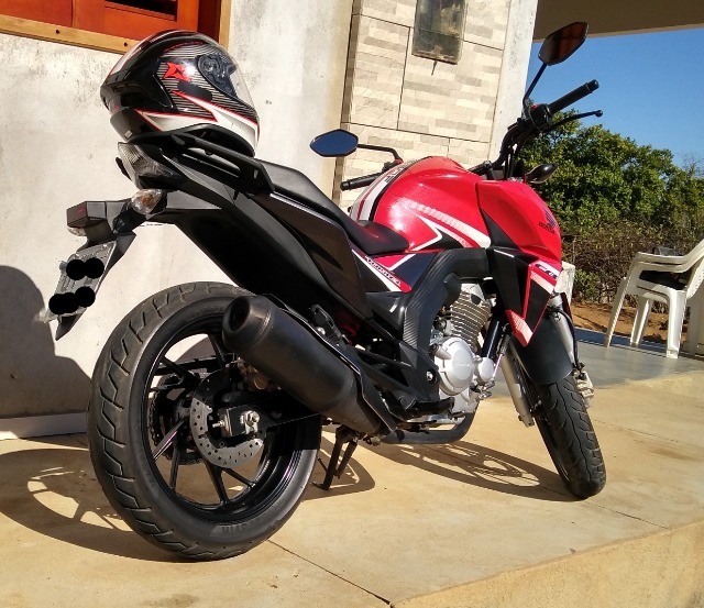 VENDO HONDA CB TWISTER 2018