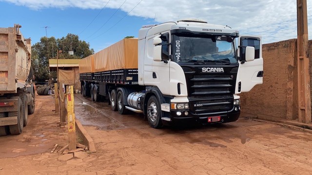 SCANIA 124 R400