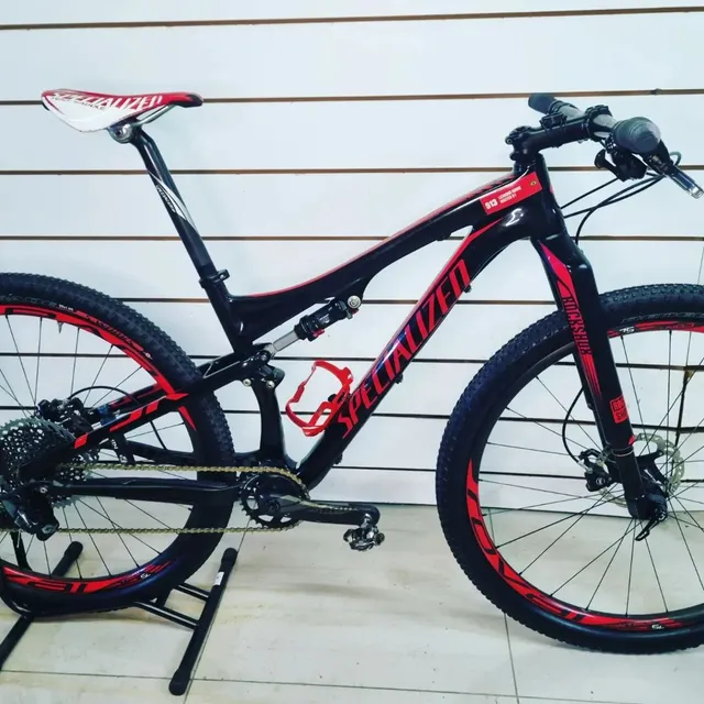 Specialized Epic Carbon tam.M<br><br>Garfo RockShox Rs-1<br>Rodas Roval Control Sl carbono