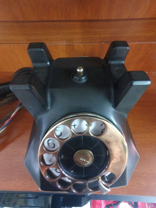 Antigo Telefone de Baquelite Todo Original 