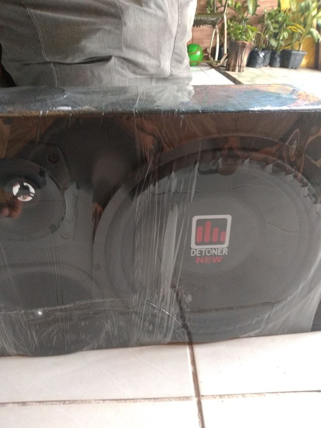  Caixa de som subwoofer.pra vender logo