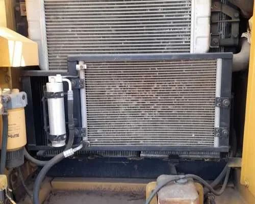 Escavadeira Hidráulica Caterpillar 320D 2010 - Foto 5